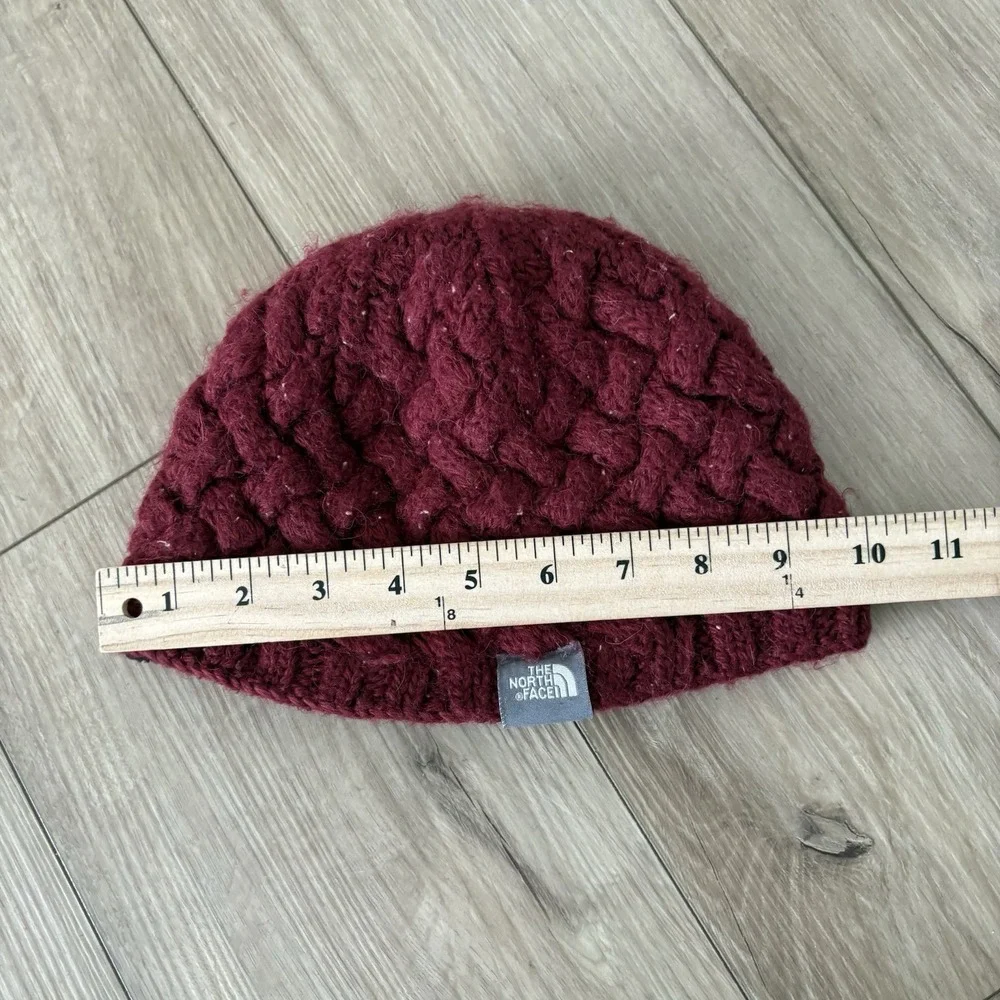 North Face One Size Red Wool Blend Knit Beanie‎